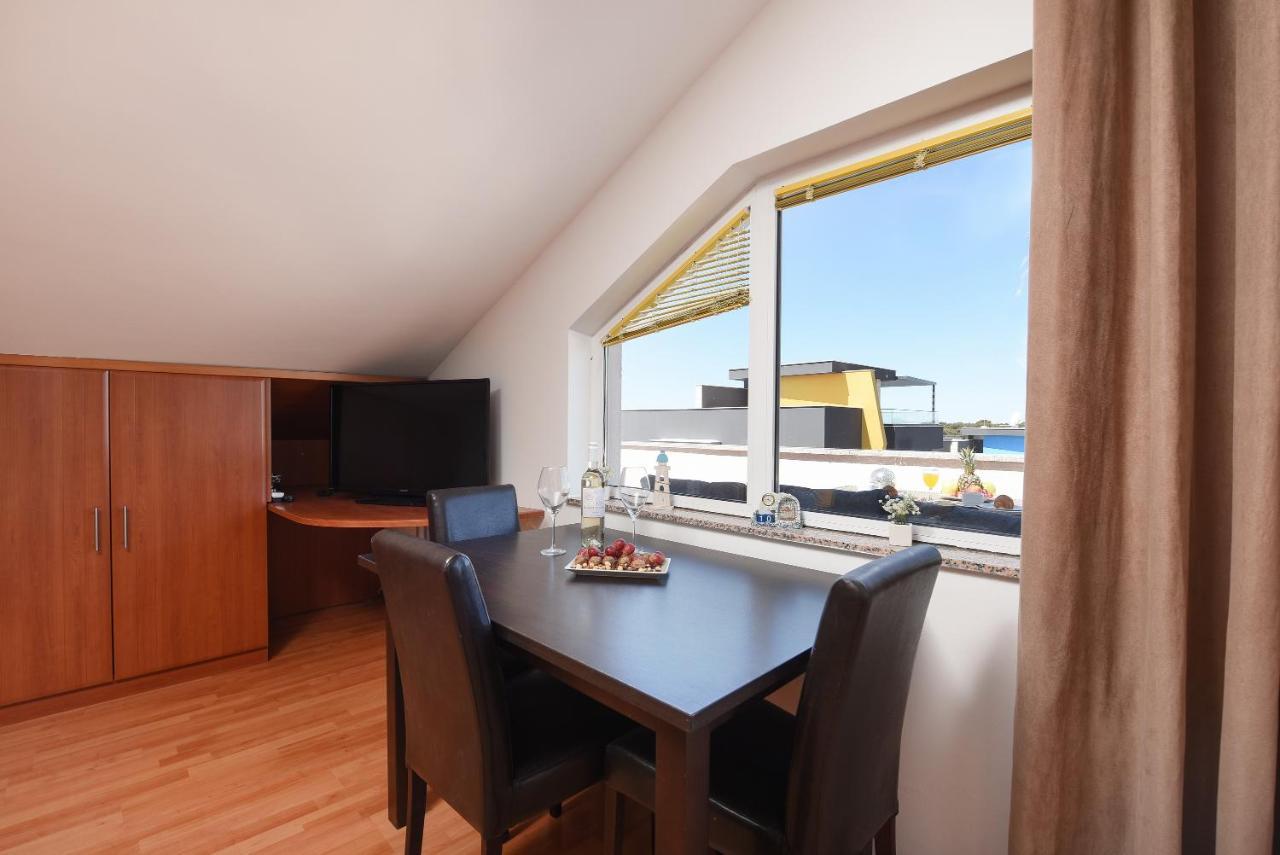 Sunset Beach Suites Kožino 外观 照片
